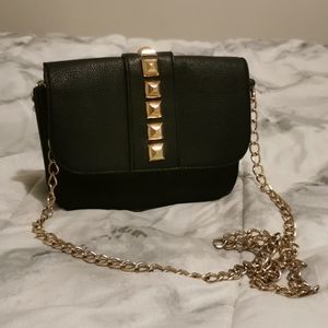 4/$10 Black F21 Bag